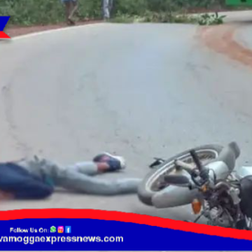 ಬೈಕ್- ಲಾರಿ ನಡುವೆ ಅಪಘಾತ; ಬೈಕ್ ಸವಾರ ಸ್ಥಳದಲ್ಲೇ ಸಾವು