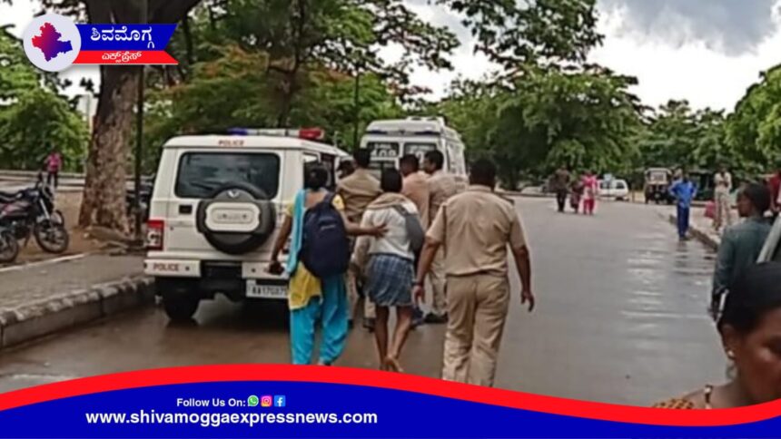 ಜಮೀನಿನಲ್ಲಿ ಮಣ್ಣು ತೆಗೆಯುವ ವಿಚಾರದಲ್ಲಿ ಮಾರಾಮಾರಿ ! ಮಚ್ಚಿನಿಂದ ಹಲ್ಲೆ ! ಮೆಗ್ಗಾನ್ ಆವರಣದಲ್ಲಿಯೇ ಆರೋಪಿಗಳನ್ನು ವಶಕ್ಕೆ ಪಡೆದ ಪೊಲೀಸರು !