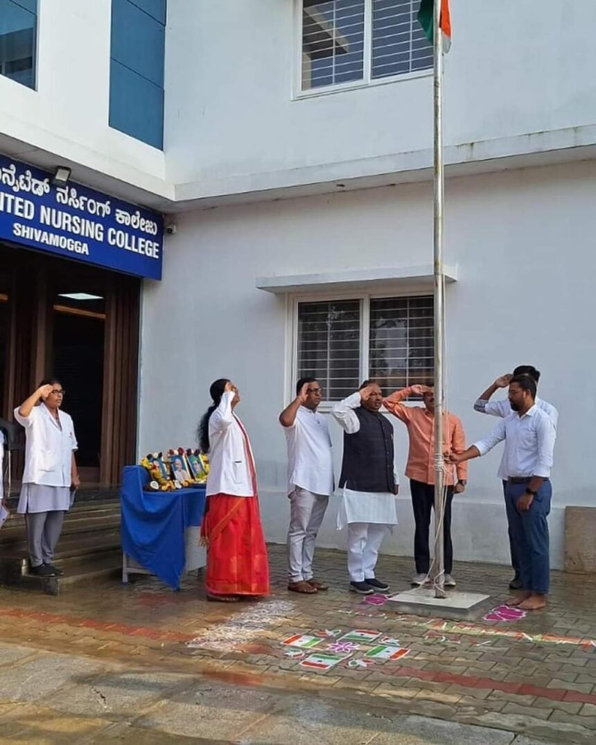 ಸಂಭ್ರಮದ ಸ್ವಾತಂತ್ರ್ಯೋತ್ಸವ : ನಗರದ ವಿವಿದೆಡೆ ಹಾರಿತು ತ್ರಿವರ್ಣ ಧ್ವಜ ! ಶಿವಮೊಗ್ಗದಲ್ಲಿ ಹೇಗಿತ್ತು  ಸ್ವಾತಂತ್ರ್ಯದ ಸಂಭ್ರಮ !