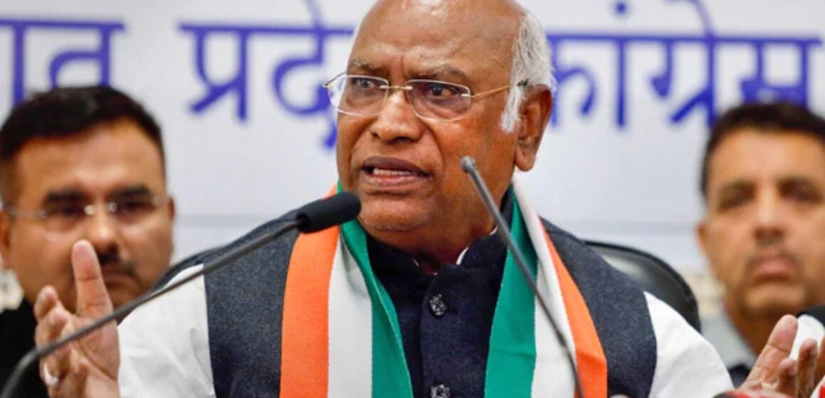 ಕರ್ನಾಟಕ ಸಿಎಂ ಬದಲಾವಣೆ: ಹೈಕಮಾಂಡ್ ನಿರ್ಧಾರವೇ ಅಂತಿಮ – ಮಲ್ಲಿಕಾರ್ಜುನ ಖರ್ಗೆ ಸ್ಪಷ್ಟನೆ!