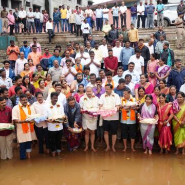 ಬಿಜೆಪಿ ವತಿಯಿಂದ ತುಂಗೆಗೆ ಬಾಗಿನ ಅರ್ಪಣೆ: ಮಲೆನಾಡ ಜೀವನಾಡಿ ಪೂಜಿಸಿದ ಶಾಸಕ ಎಸ್.ಎನ್. ಚನ್ನಬಸಪ್ಪ
