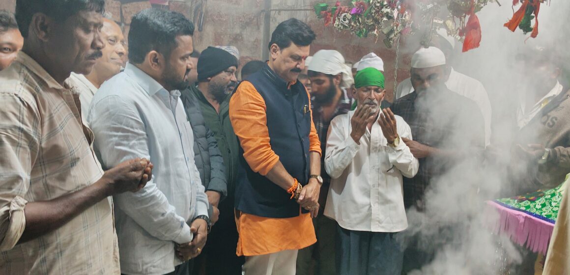 ಮೊಹರಂ: ಹಿಂದೂ–ಮುಸ್ಲಿಮರ ಭಾವೈಕ್ಯತೆ ಸಂಕೇತ – ಆನಂದಪುರ ಭೋವಿ ಕಾಲೋನಿಯಲ್ಲಿ ಶಾಸಕ ಗೋಪಾಲಕೃಷ್ಣ ಬೇಳೂರು ಭಾಗಿ